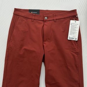 34x34 LULULEMON COMISSION PANT SLIM NWT